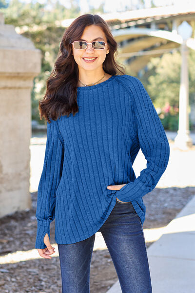 ONLINE EXCLUSIVE Ribbed Long Sleeve Knit Top